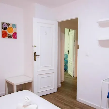 بيت للعطل - El Magnanimo *